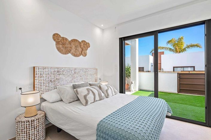Image No.24-2 Bed Apartment for sale