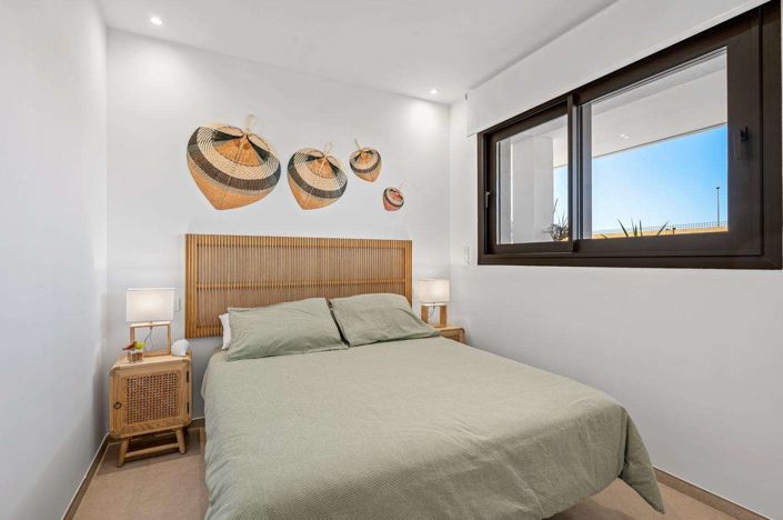 Image No.20-2 Bed Apartment for sale
