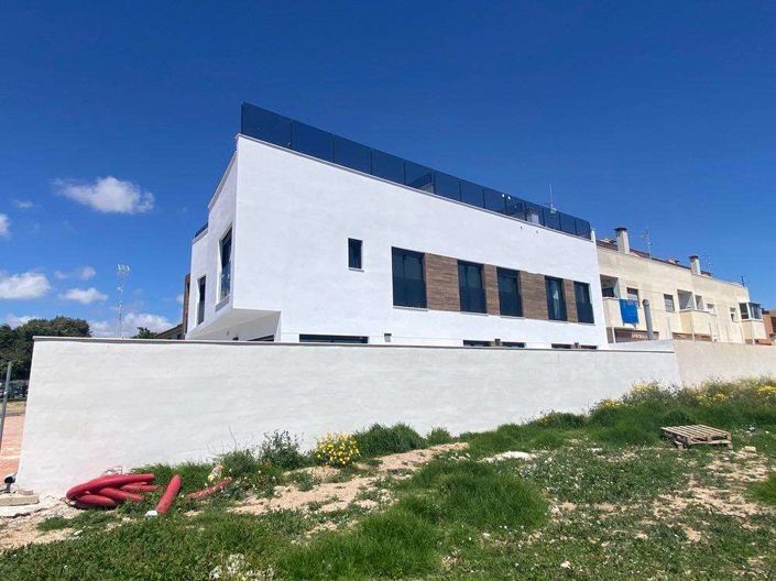 Image No.33-2 Bed Apartment for sale