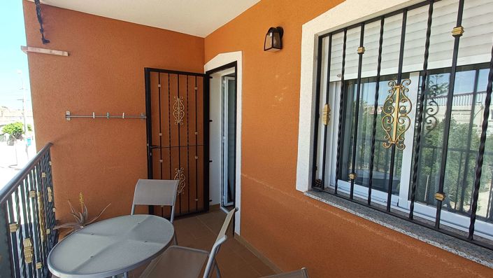 Image No.20-2 Bed Apartment for sale