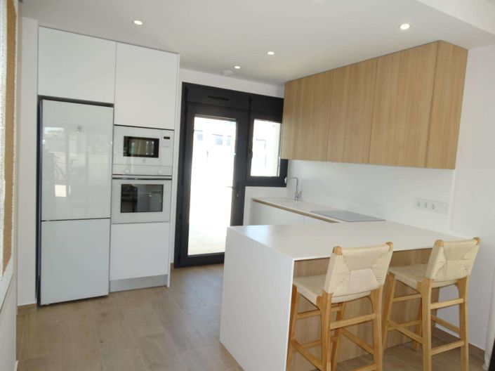Image No.8-2 Bed Bungalow for sale