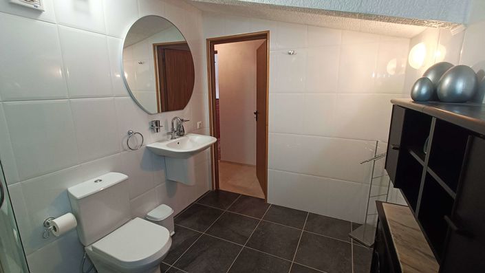 Image No.32-6 Bed Villa for sale