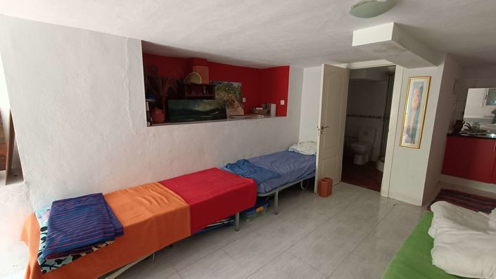 Image No.24-2 Bed Quad for sale