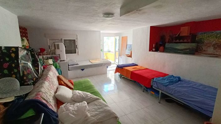 Image No.25-2 Bed Quad for sale