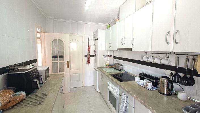 Image No.15-3 Bed Townhouse for sale