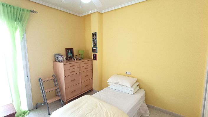 Image No.25-3 Bed Townhouse for sale