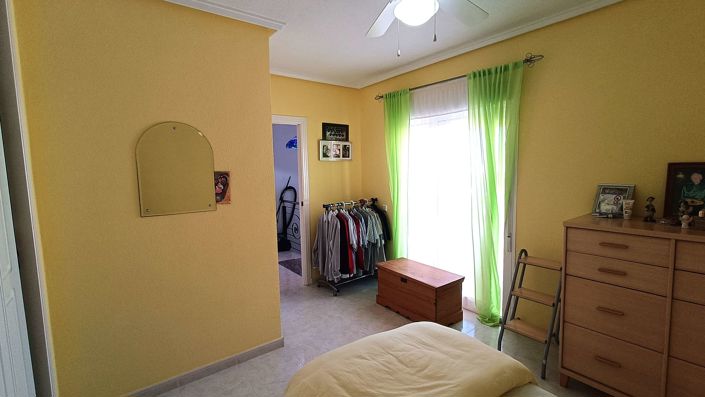 Image No.26-3 Bed Townhouse for sale
