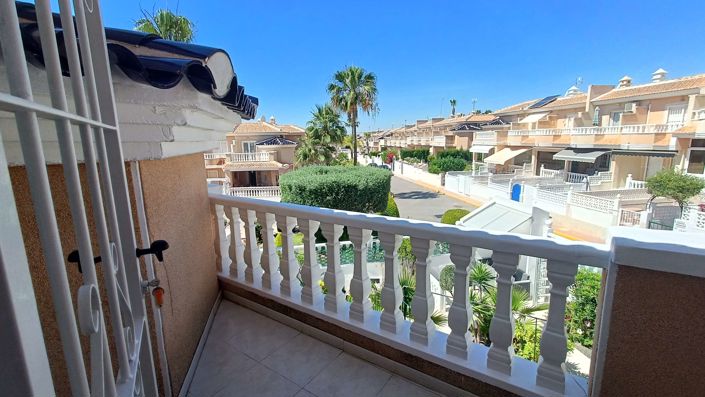 Image No.37-3 Bed Townhouse for sale
