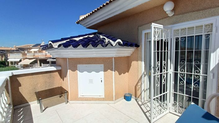 Image No.38-3 Bed Townhouse for sale