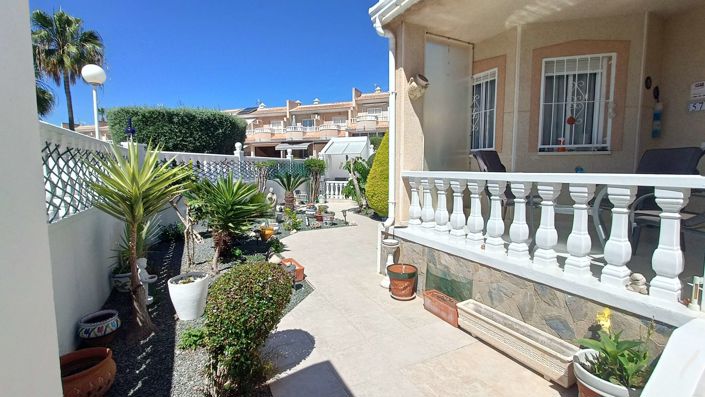 Image No.42-3 Bed Townhouse for sale