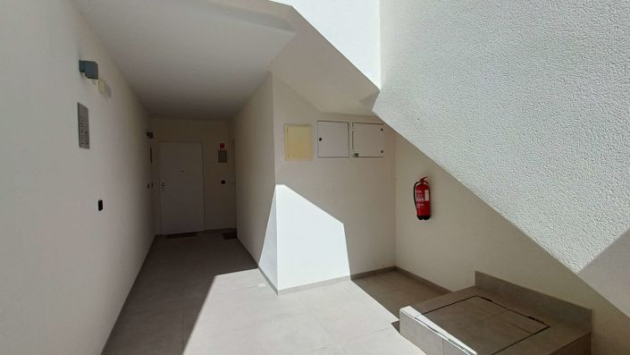 Image No.31-2 Bed Apartment for sale