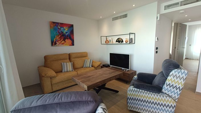 Image No.8-2 Bed Apartment for sale