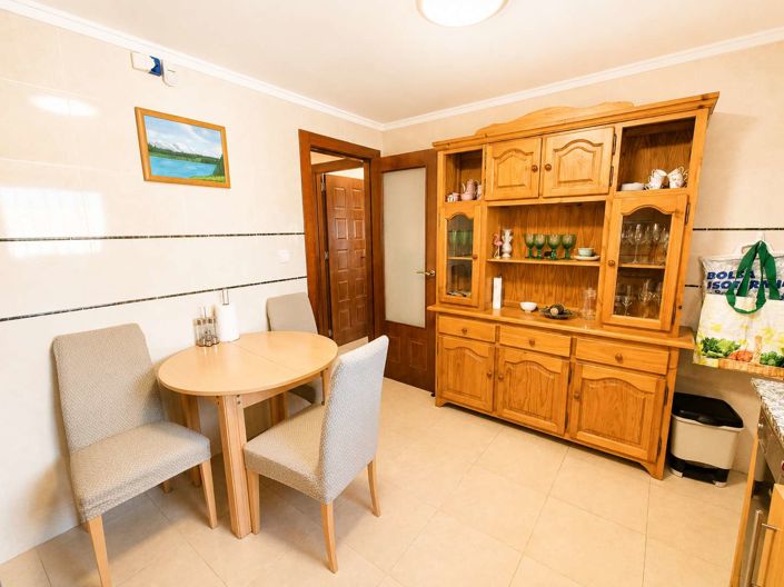 Image No.11-3 Bed Semi-Detached for sale