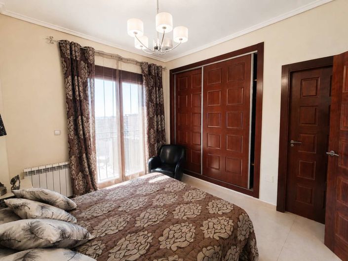 Image No.19-3 Bed Semi-Detached for sale