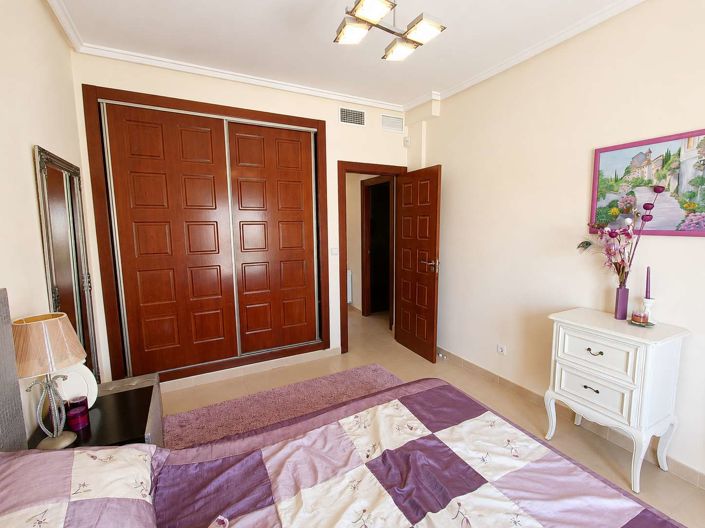 Image No.28-3 Bed Semi-Detached for sale