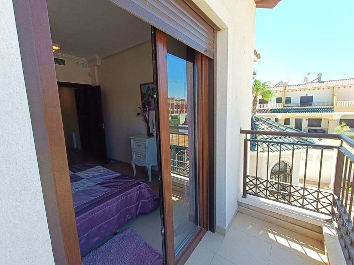 Image No.30-3 Bed Semi-Detached for sale