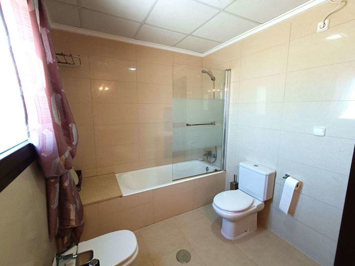 Image No.32-3 Bed Semi-Detached for sale