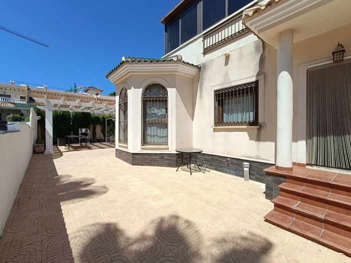 Image No.35-3 Bed Semi-Detached for sale