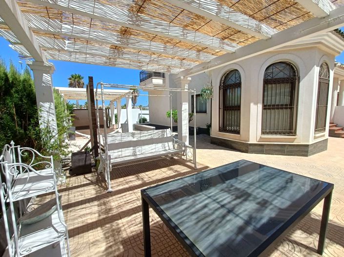 Image No.36-3 Bed Semi-Detached for sale