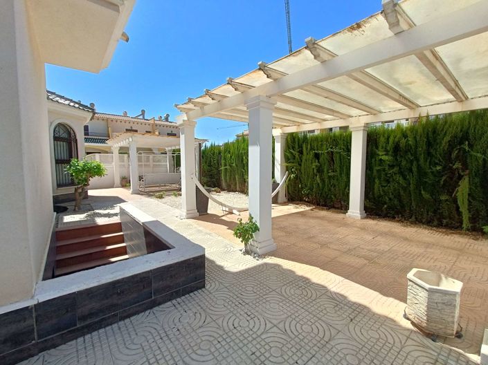 Image No.40-3 Bed Semi-Detached for sale