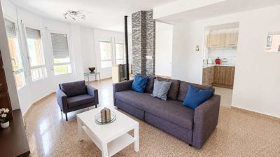 14308recentlyrenovatedapartmentintheheartofal