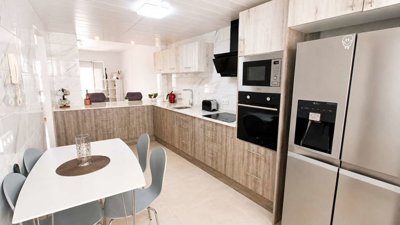 14308recentlyrenovatedapartmentintheheartofal