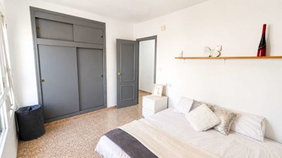 14308recentlyrenovatedapartmentintheheartofal