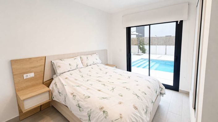 Image No.20-3 Bed Villa for sale