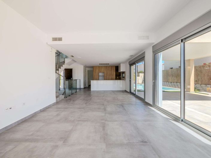 Image No.13-4 Bed Villa for sale