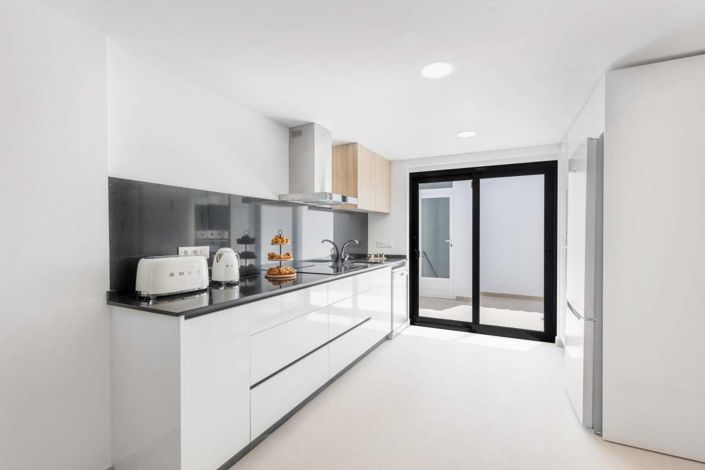 Image No.18-3 Bed Semi-Detached for sale