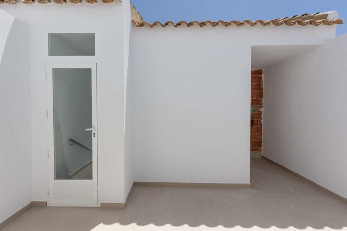 Image No.21-3 Bed Semi-Detached for sale