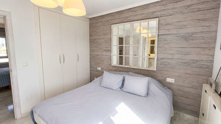 Image No.19-2 Bed Townhouse for sale