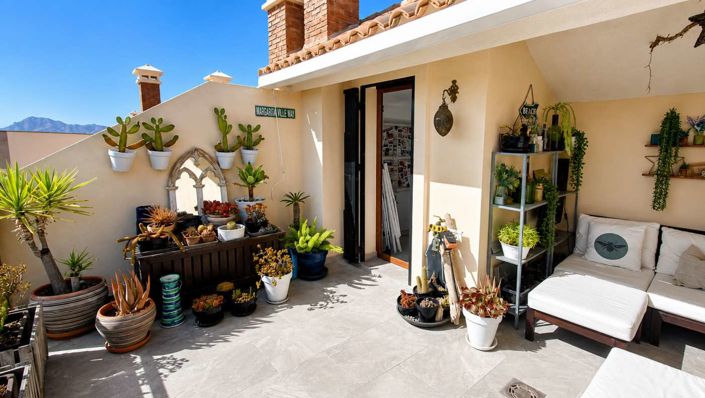 Image No.29-2 Bed Townhouse for sale