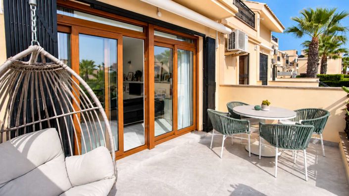 Image No.33-2 Bed Townhouse for sale
