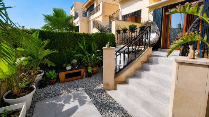 Image No.36-2 Bed Townhouse for sale