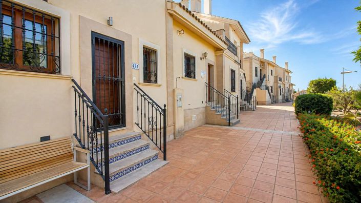 Image No.38-2 Bed Townhouse for sale