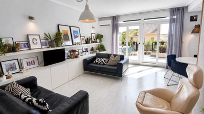 14400stunningrenovatedtownhousewithbeautifulg