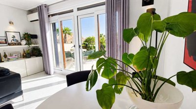 14400stunningrenovatedtownhousewithbeautifulg