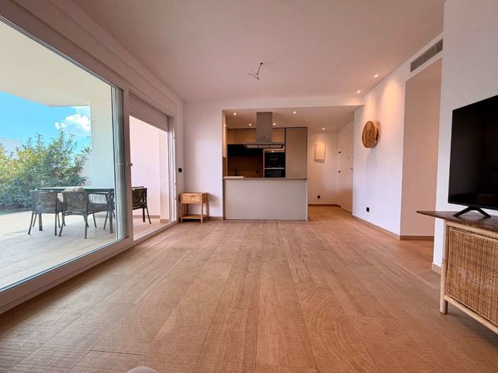 Image No.27-2 Bed Apartment for sale