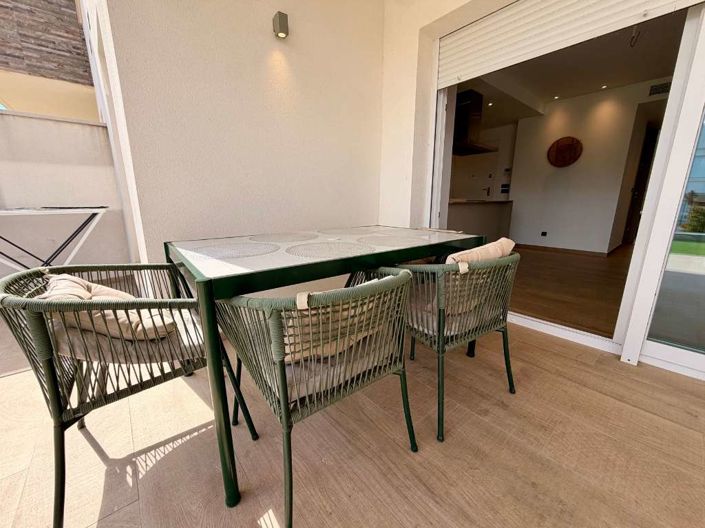 Image No.28-2 Bed Apartment for sale