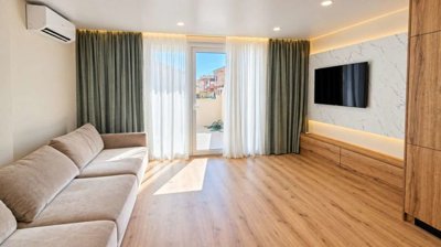 14581immaculatelyrenovatedapartment50mfromthe