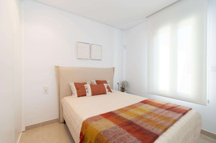 Image No.20-3 Bed Quad for sale