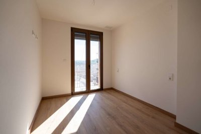 13365modernapartmentswithstunningvineyardview