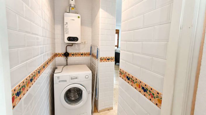 Image No.14-4 Bed Semi-Detached for sale