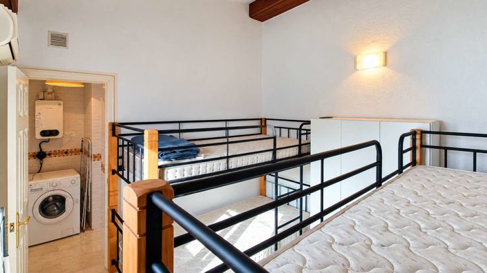 Image No.25-4 Bed Semi-Detached for sale