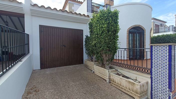 Image No.36-4 Bed Semi-Detached for sale