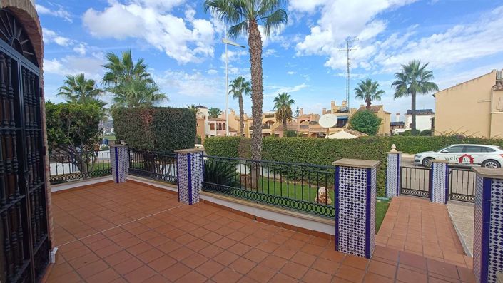 Image No.41-4 Bed Semi-Detached for sale