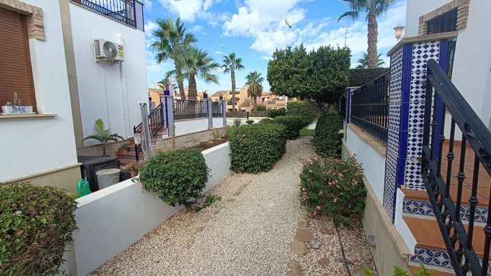 Image No.44-4 Bed Semi-Detached for sale