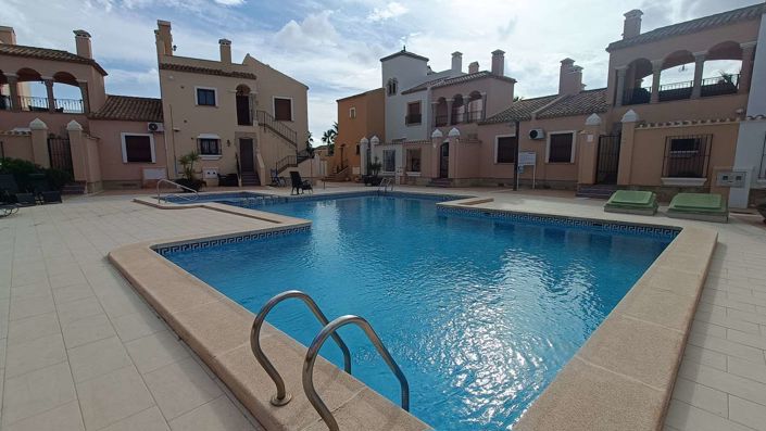 Image No.49-4 Bed Semi-Detached for sale
