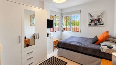 14658renovated2bedgroundfloorapartmentwithpri